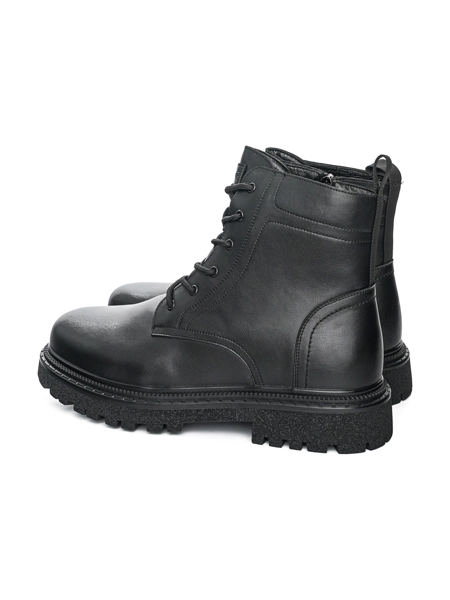 Ботинки-дерби черного цвета со рельефным протектором